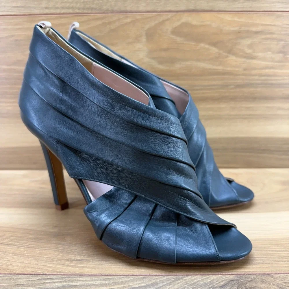 Sarah Jessica Parker SJP Alyssa Peep Toe Heels 7 EU 37 Green Nappa Soft Leather